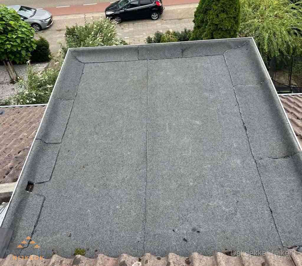 Dakbedekking schuur met bitumen in Nijkerk